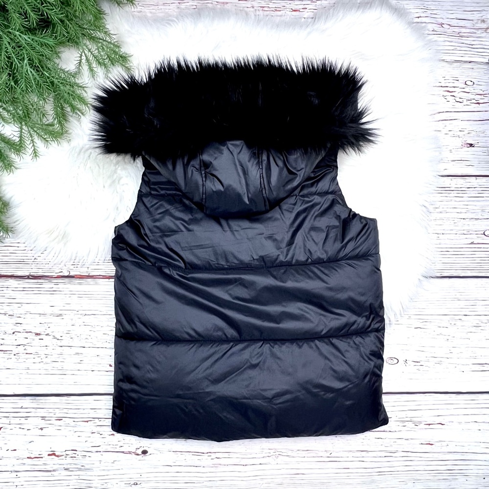 *|•ABERCROMBIE & FITCH•| Puffer Vest Water/Wind Resistant Faux Fur Trimmed Hood* - Picture 2 of 15